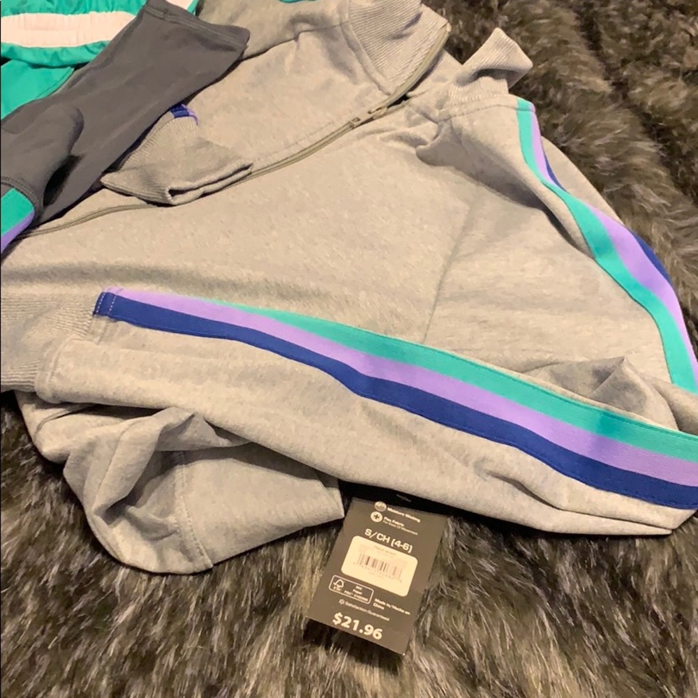 3/$15 3 Piece Set Workout Gear LN S-M - Picture 5 of 12